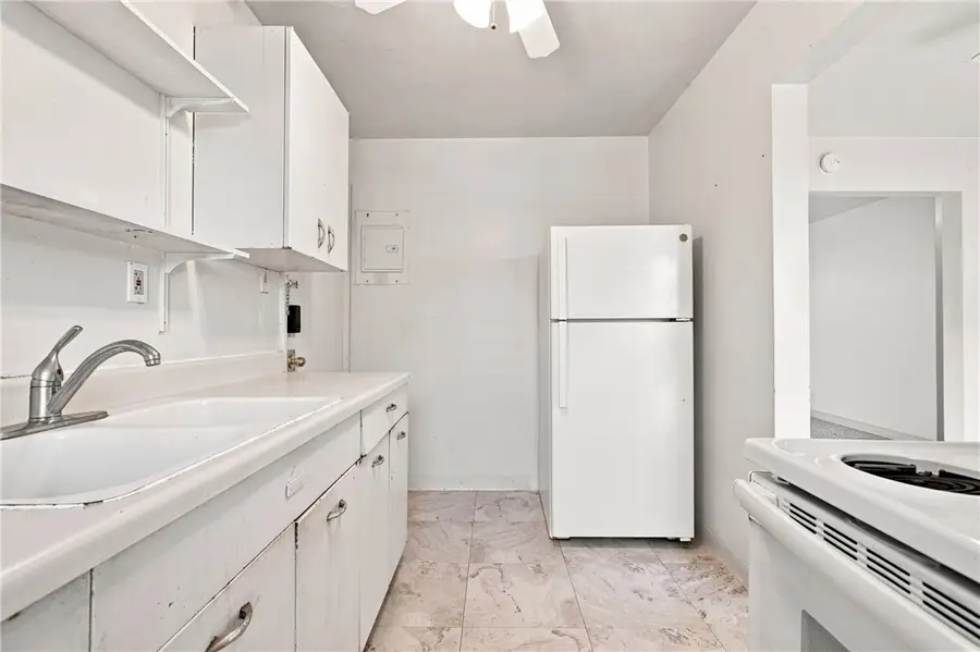520 Wabash Avenue #14, Mattoon, IL 61938 - #2