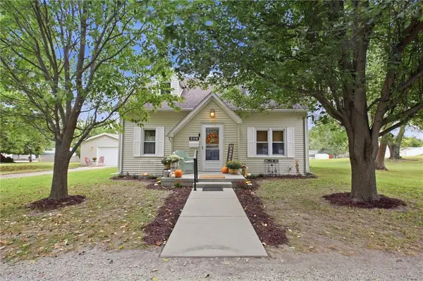 208 Short Street, Paris, IL 61944