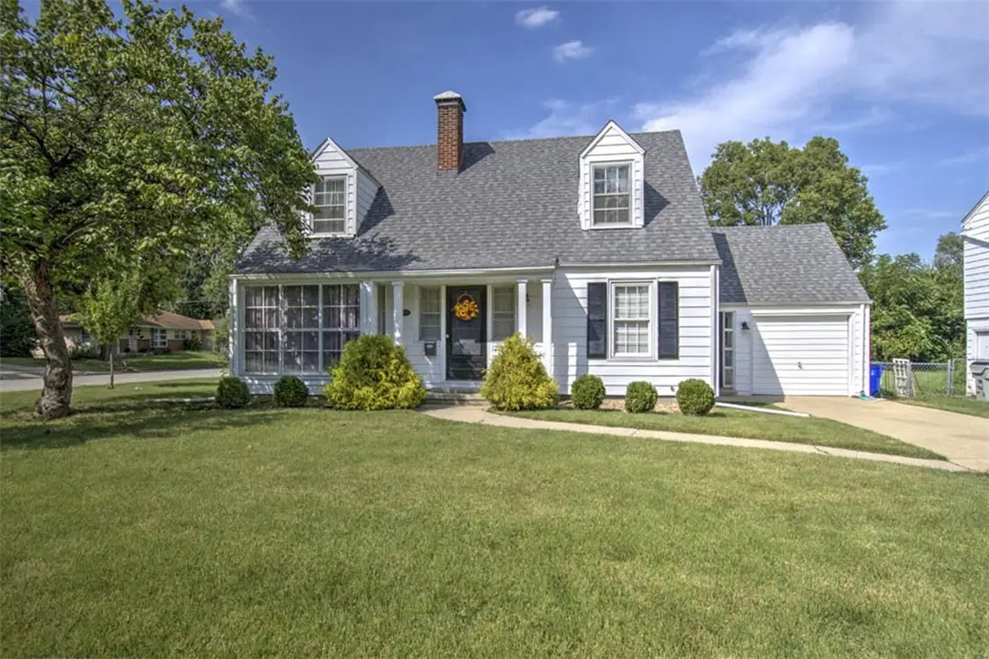 2374 W Forest Avenue, Decatur, IL 62522 - #1