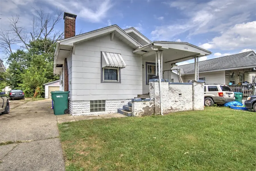 1636 E Johns Avenue, Decatur, IL 62521 - #2