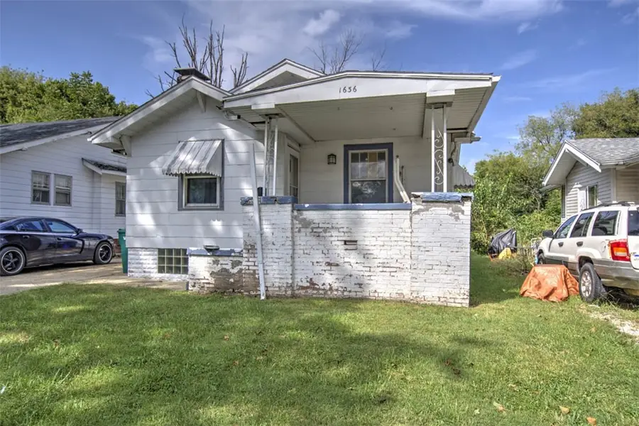 1636 E Johns Avenue, Decatur, IL 62521 - #3