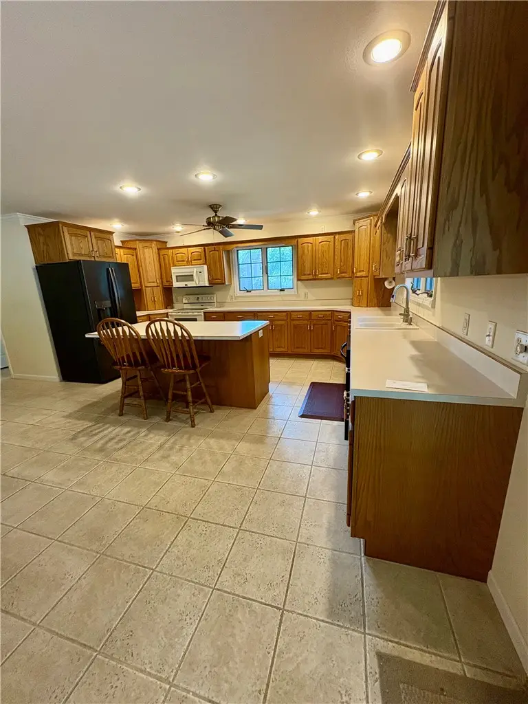 11411 Red Bud Lane, Paris, IL 61944 - #2