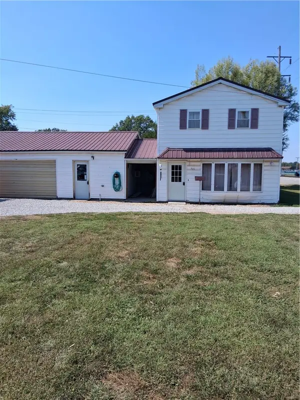301 Sycamore Street, Newton, IL 62448