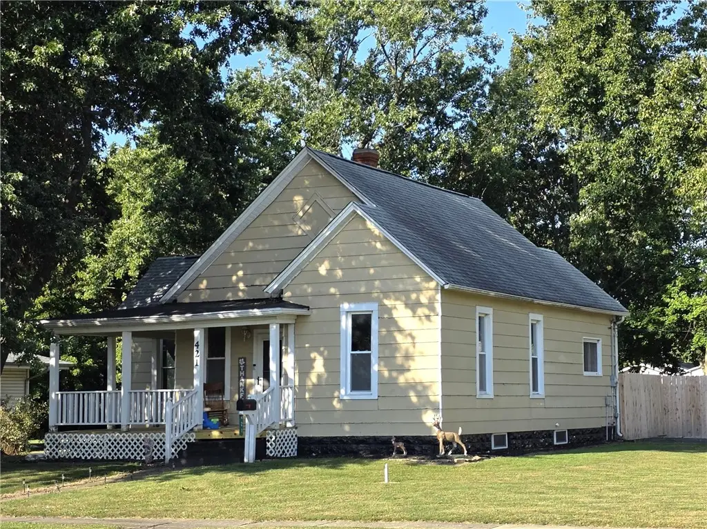 421 N Market Street, Sullivan, IL 61951 - #1