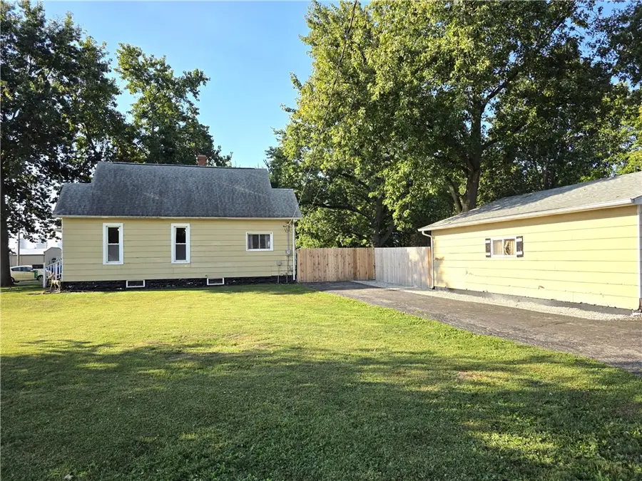 421 N Market Street, Sullivan, IL 61951 - #3