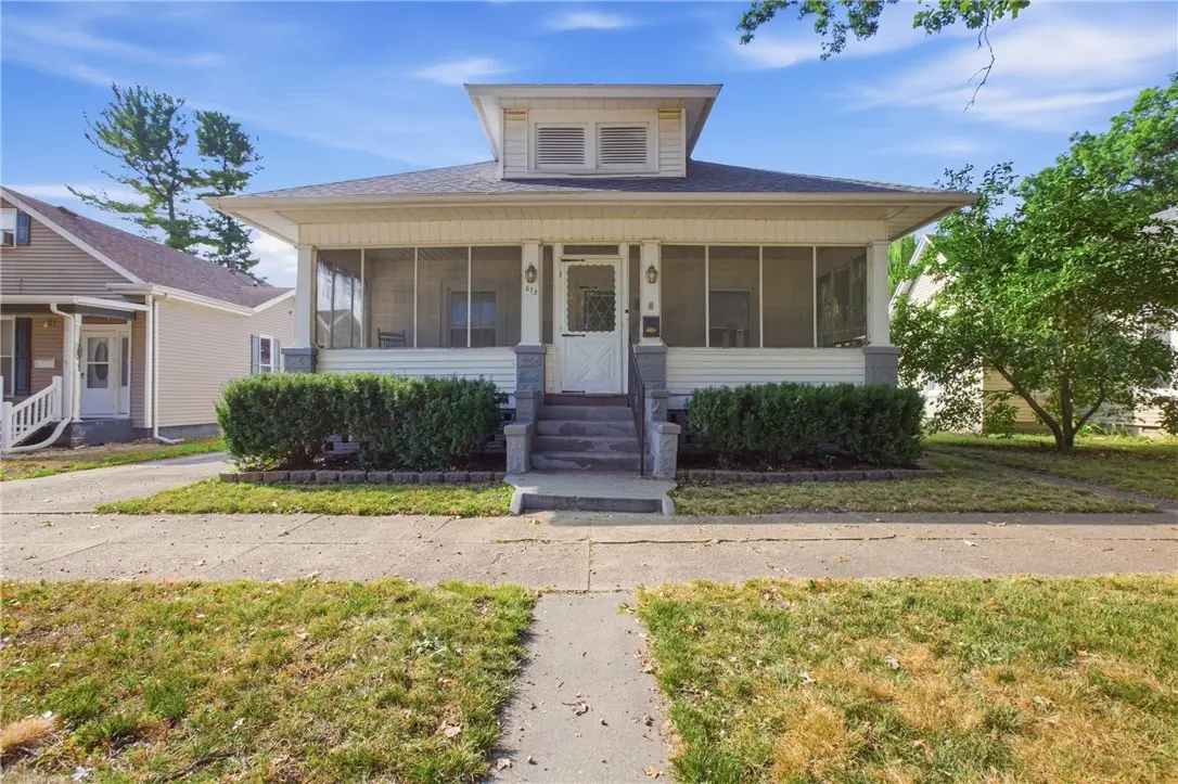 613 Lafayette Avenue, Mattoon, IL 61938 - #1