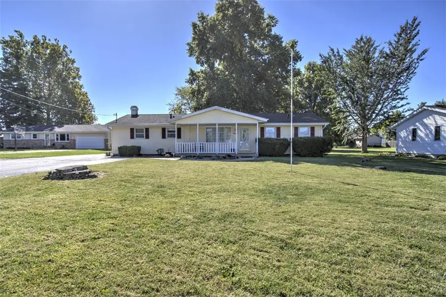 1235 W Main Street, Mount Zion, IL 62549 - #3