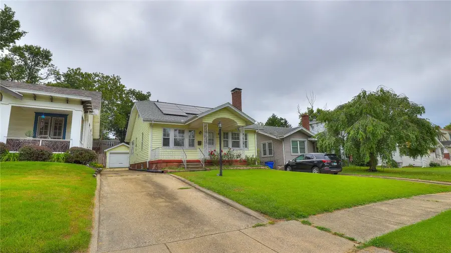 220 N Westlawn Avenue, Decatur, IL 62522 - #2