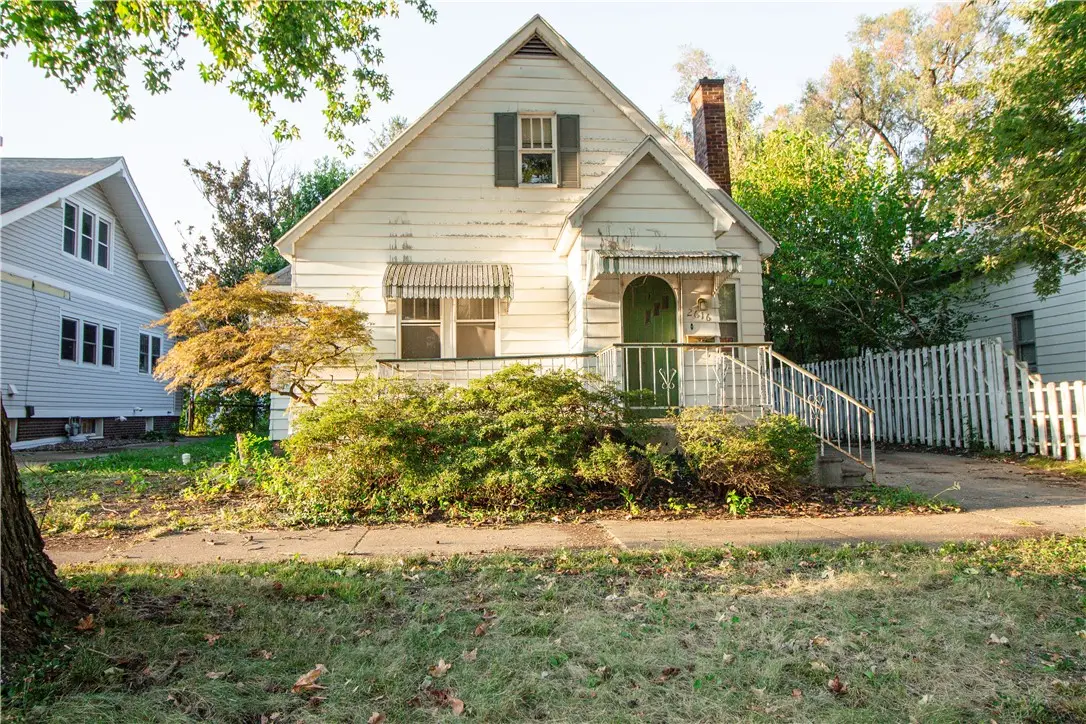 2616 Prairie Avenue, Mattoon, IL 61938 - #1
