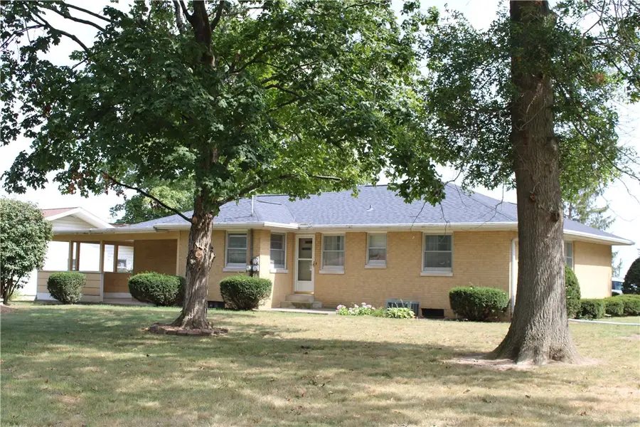 207 S Chestnut Street, Strasburg, IL 62465 - #2