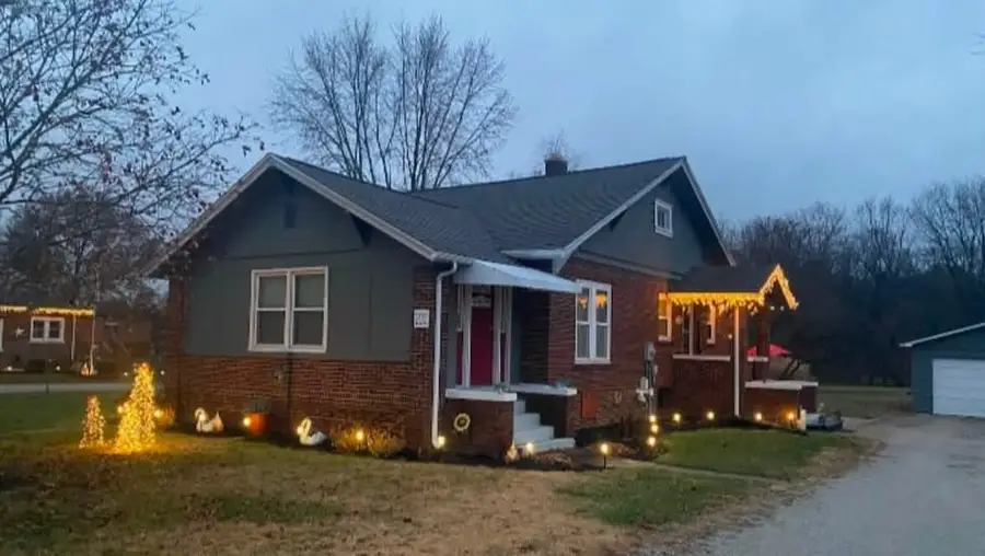 202 E 10th Street, Danville, IL 61832 - #3