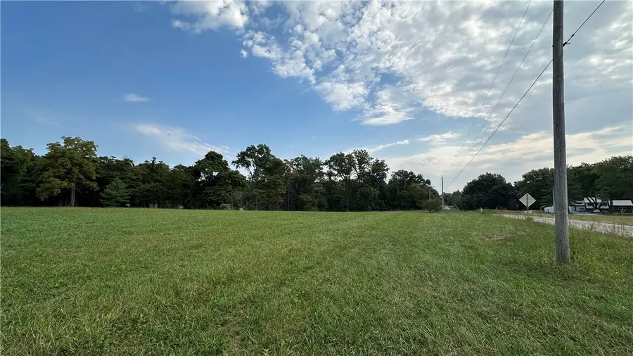 Us 40 Route, Altamont, IL 62411 - #3