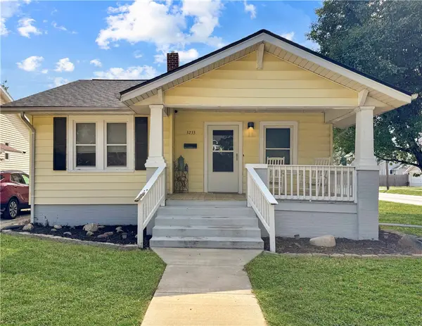 3233 Champaign Avenue, Mattoon, IL 61938