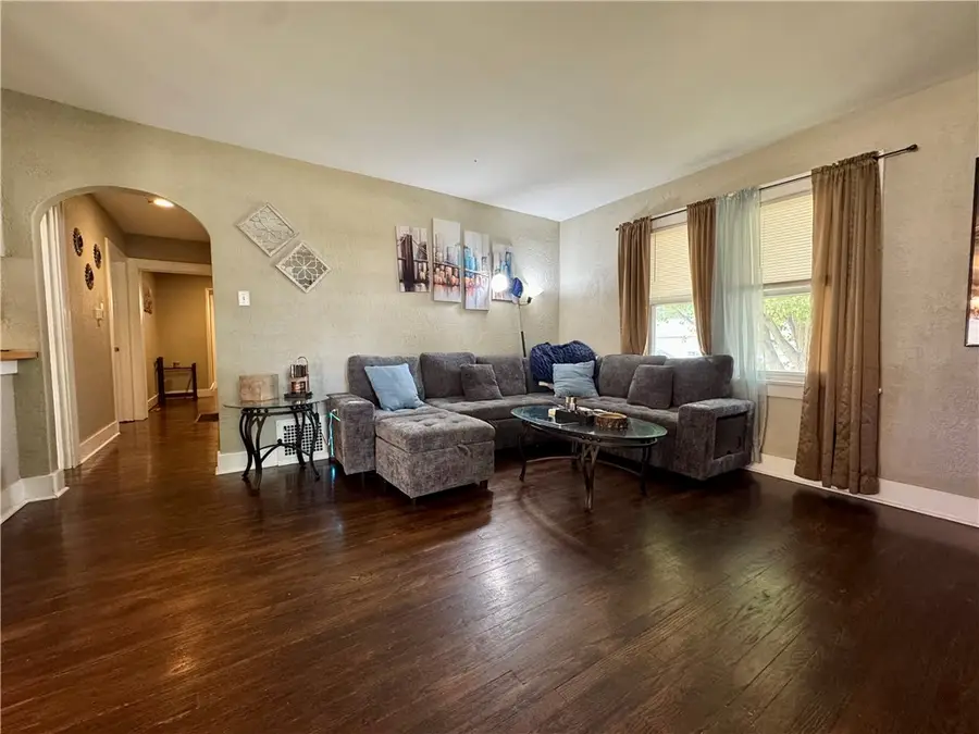 3233 Champaign Avenue, Mattoon, IL 61938 - #3