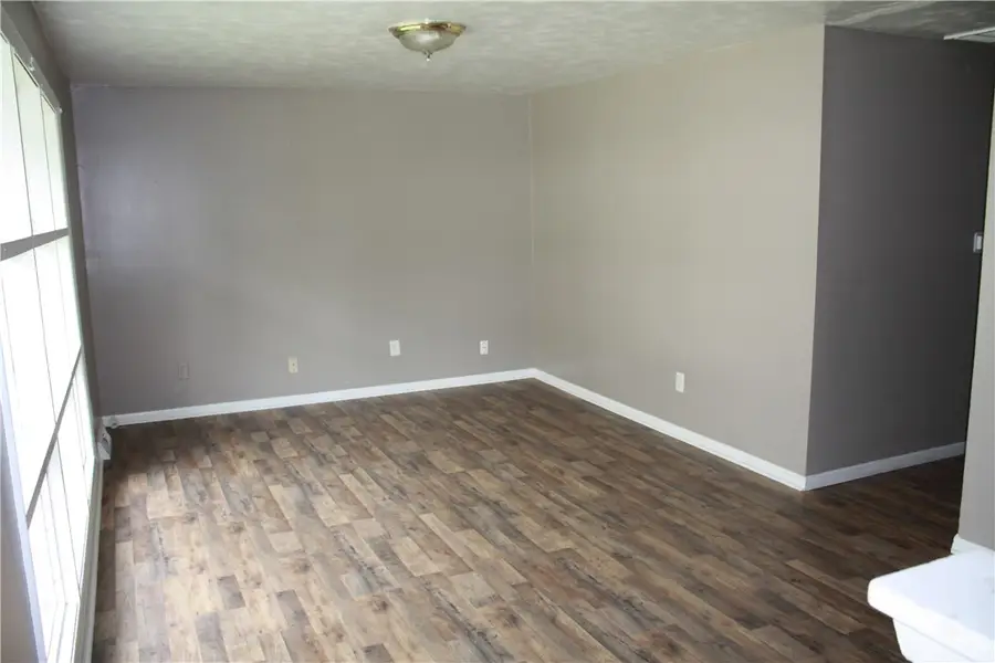 921 W Olive Street, Decatur, IL 62526 - #2