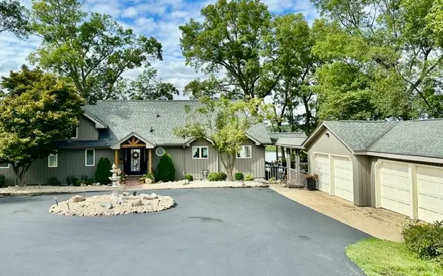 101 Oak Ridge Court, Decatur, IL 62521 - #1