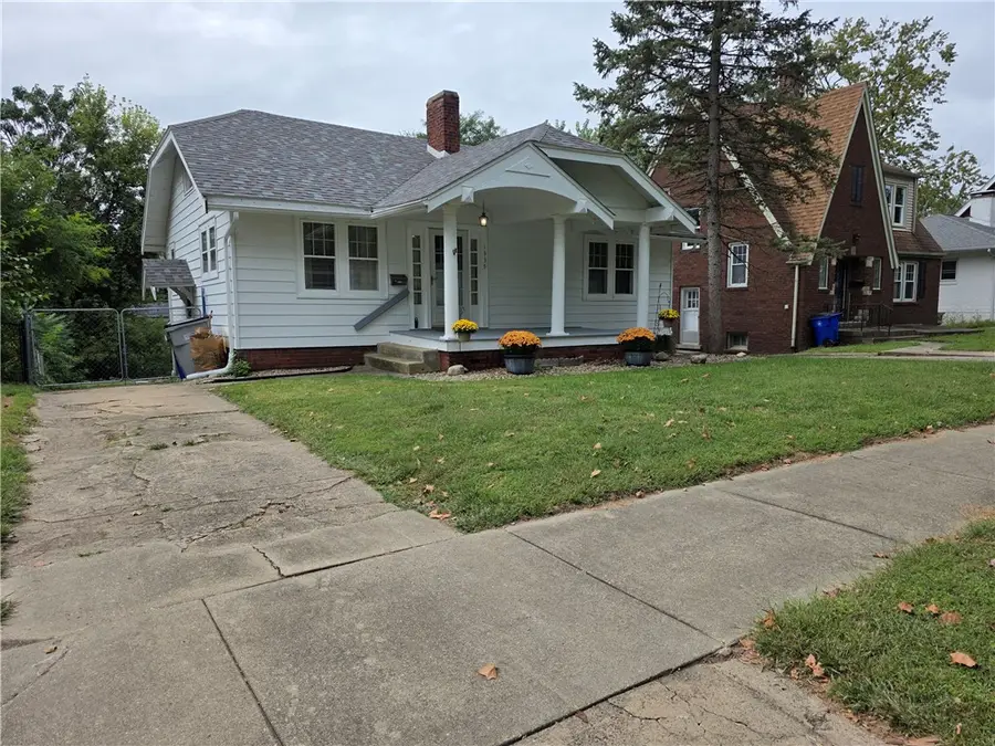 1335 W Riverview Avenue, Decatur, IL 62522 - #2