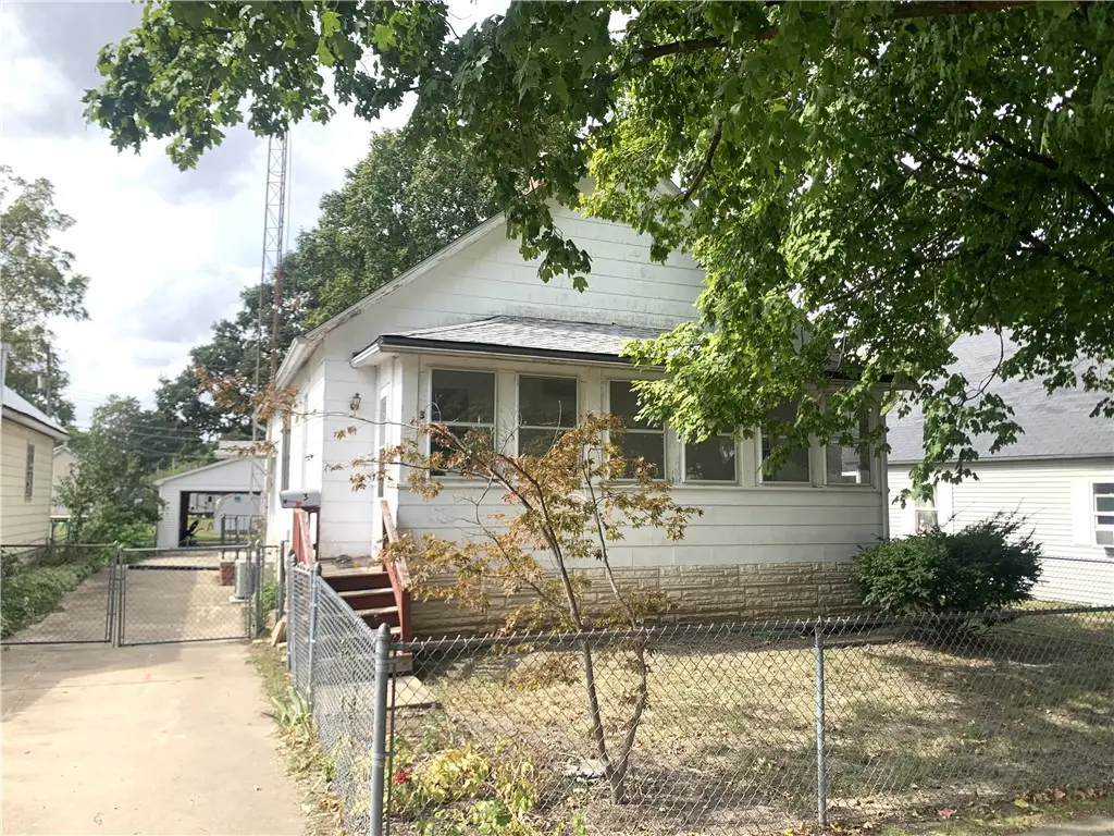 3 N Johns Street, Pana, IL 62557 - #1