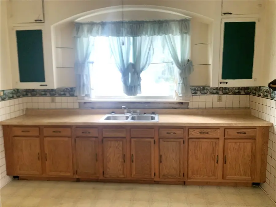 3 N Johns Street, Pana, IL 62557 - #3