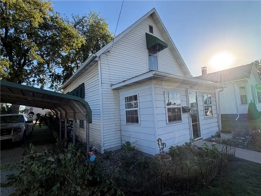 503 E Section Avenue, Effingham, IL 62401 - #2