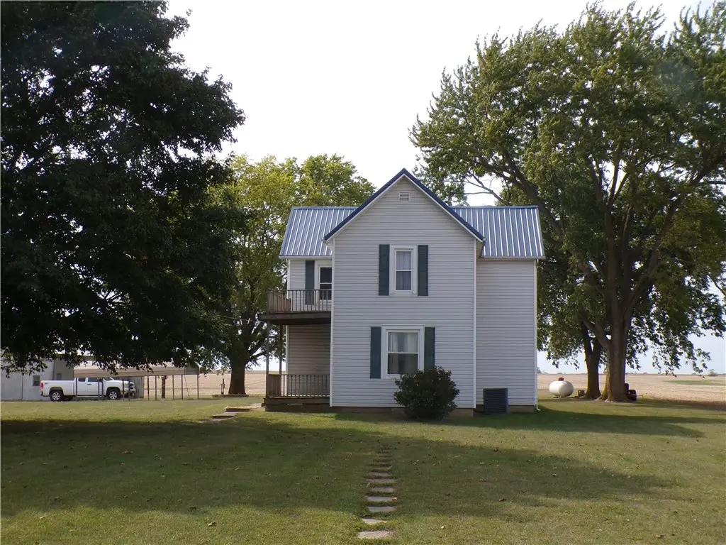 1175 N 2550 East Road, Strasburg, IL 62465 - #1