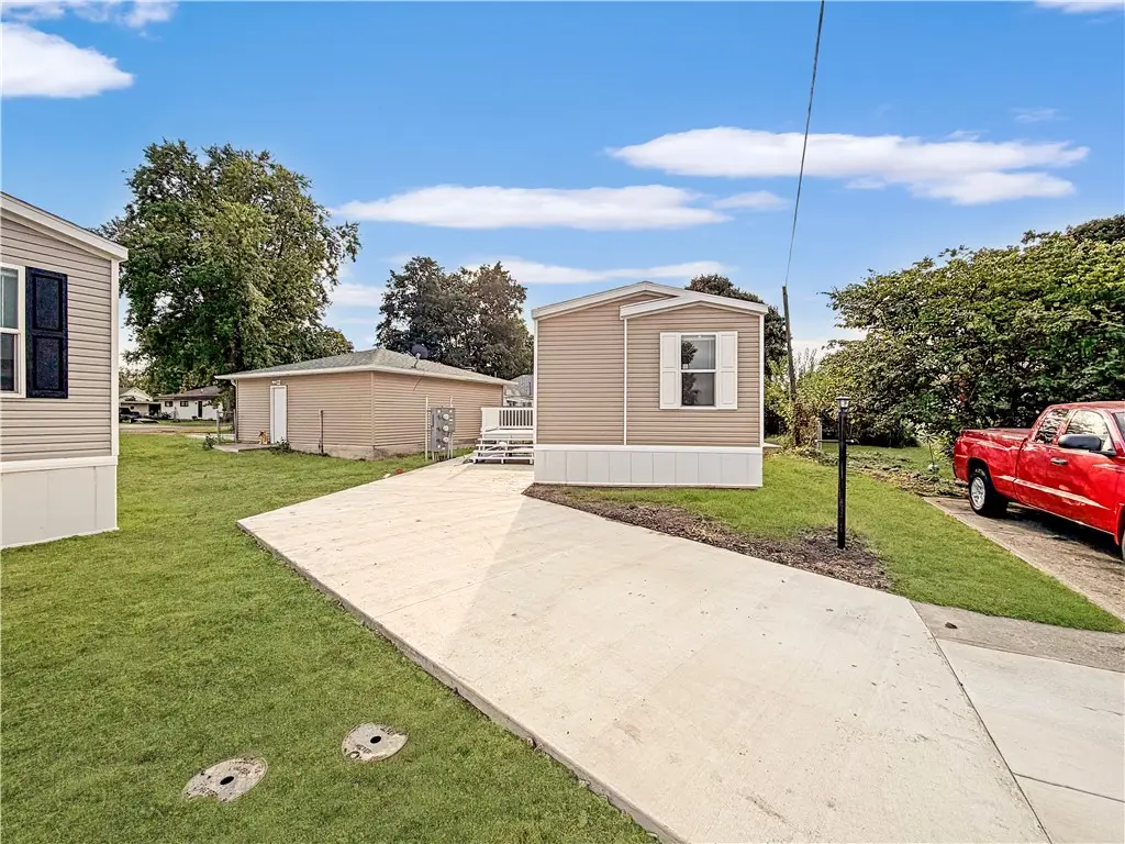 812 N 8th Street #34, Mattoon, IL 61938 - #1