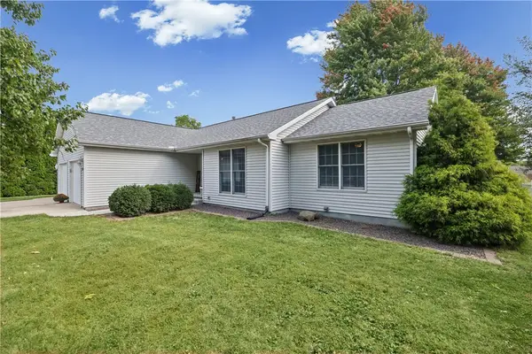 1304 S Patterson Road, Sullivan, IL 61951