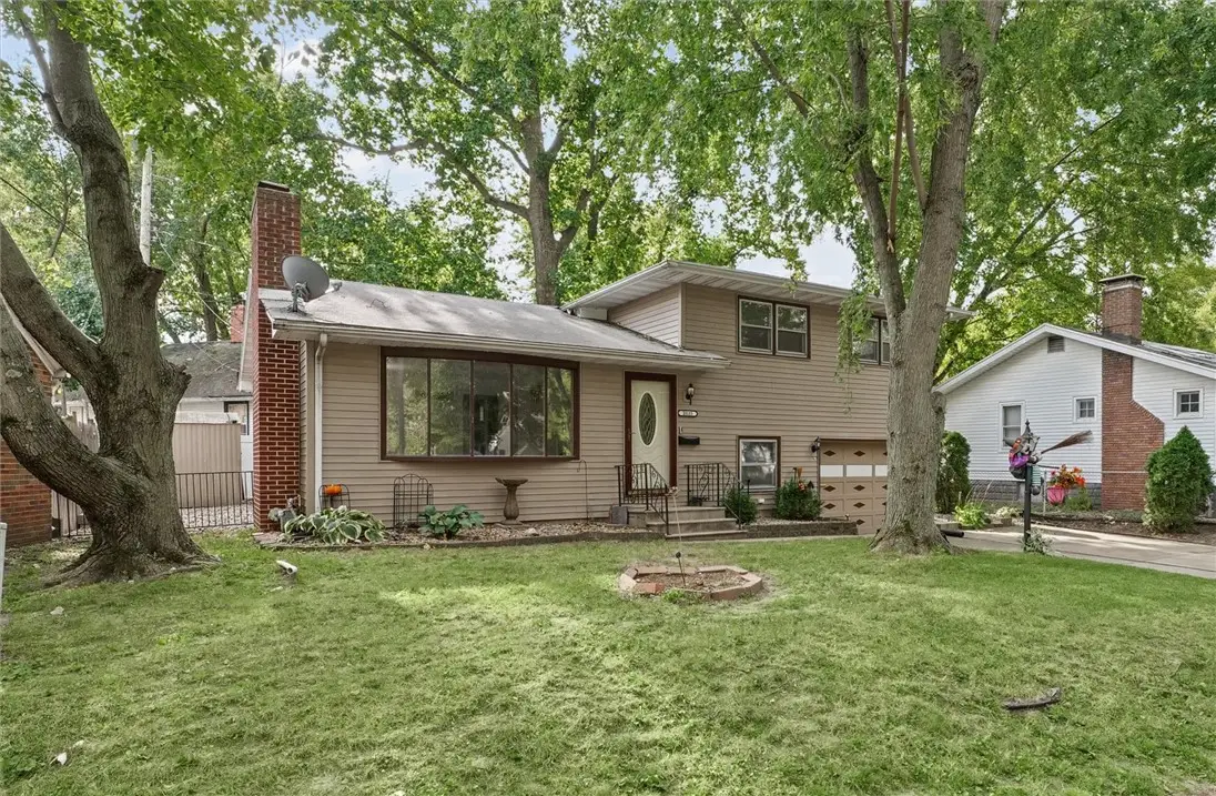 2035 Dickinson Avenue, Decatur, IL 62521 - #1