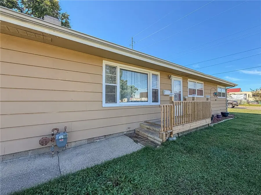 420 Pierce Avenue, Charleston, IL 61920 - #3
