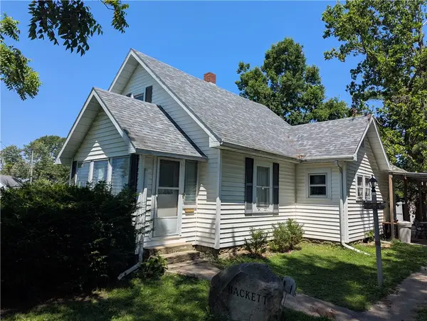 745 14th Street, Charleston, IL 61920