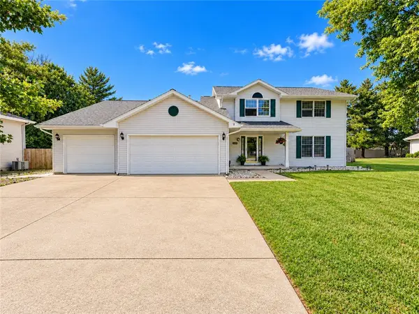 2114 Rosewood Court, Charleston, IL 61920