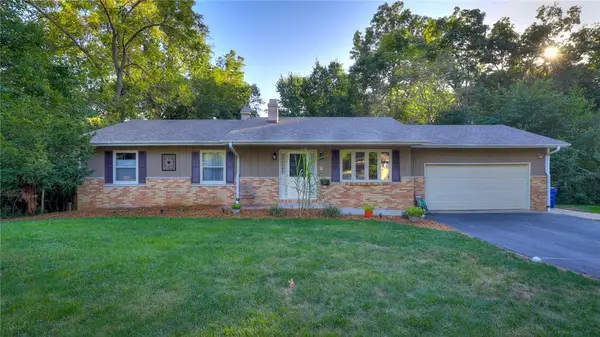 3123 Greenlake Drive, Decatur, IL 62521