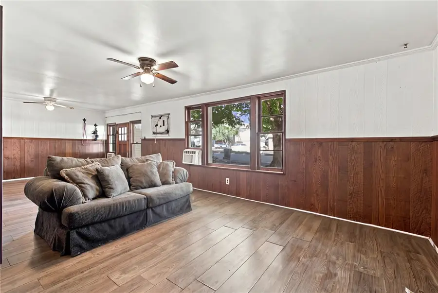103 Monroe Avenue, Casey, IL 62420 - #3