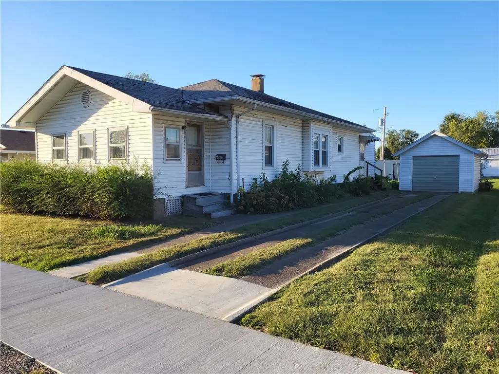 404 Saint Louis Avenue, Effingham, IL 62401 - #1