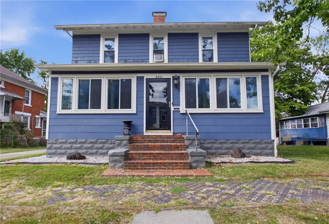 233 Jackson Avenue, Charleston, IL 61920 - #1