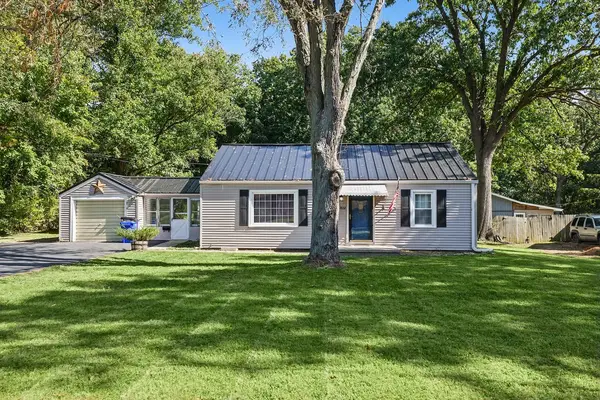 2832 N Fairview Avenue, Decatur, IL 62526