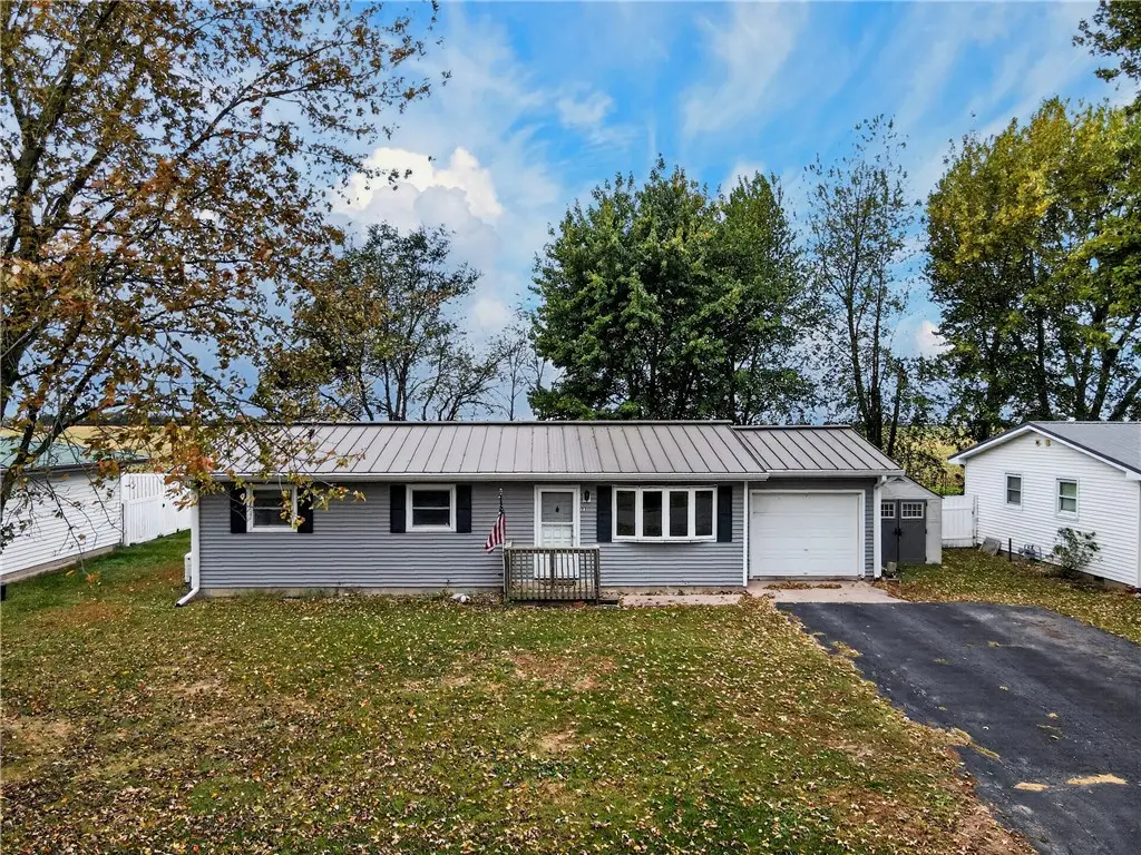 23 Apple Drive, Mattoon, IL 61938 - #1