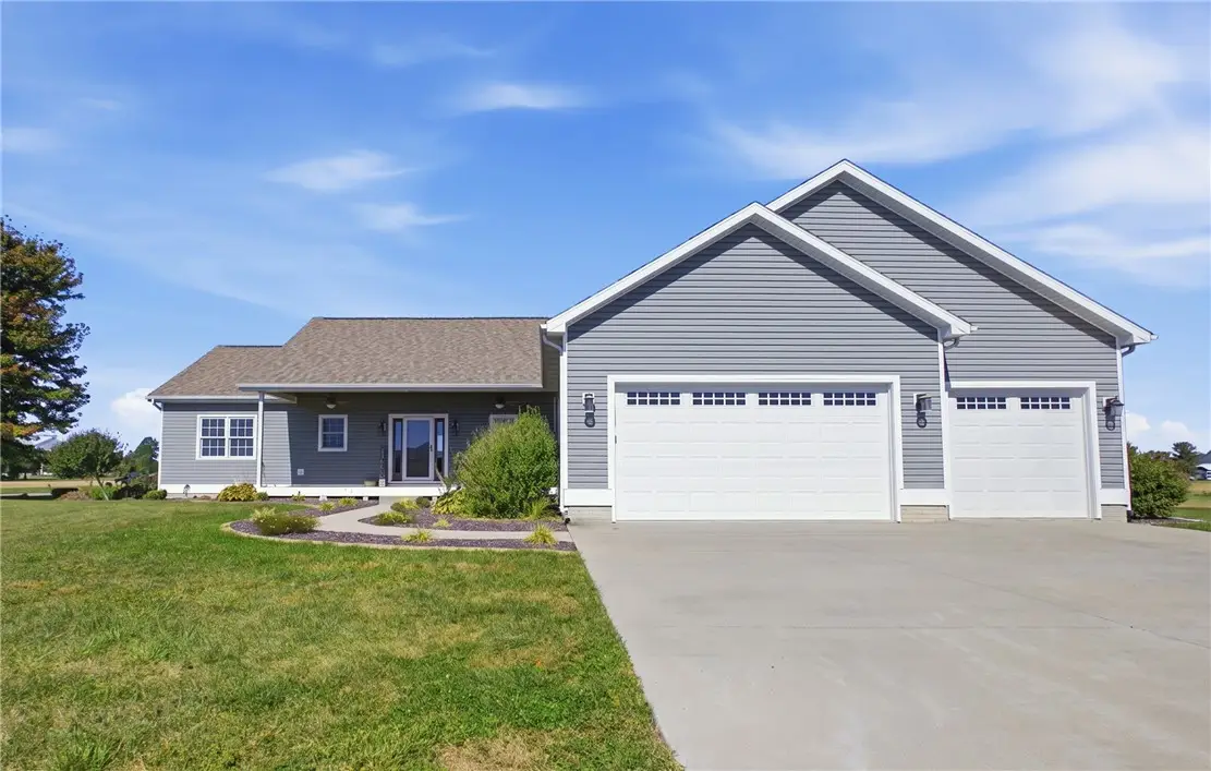 204 E State Street, Teutopolis, IL 62467 - #1