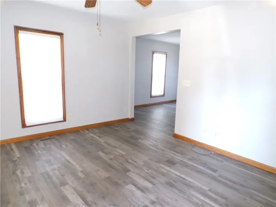 507 South 3rd Street, Findlay, IL 62534 - #2