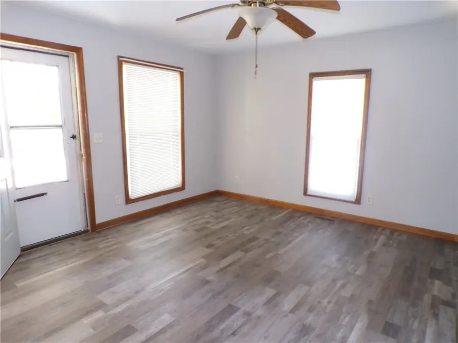 507 South 3rd Street, Findlay, IL 62534 - #3