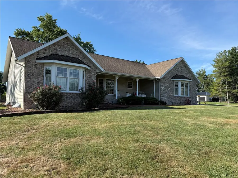 608 W Reynolds Street, Newton, IL 62448 - #2