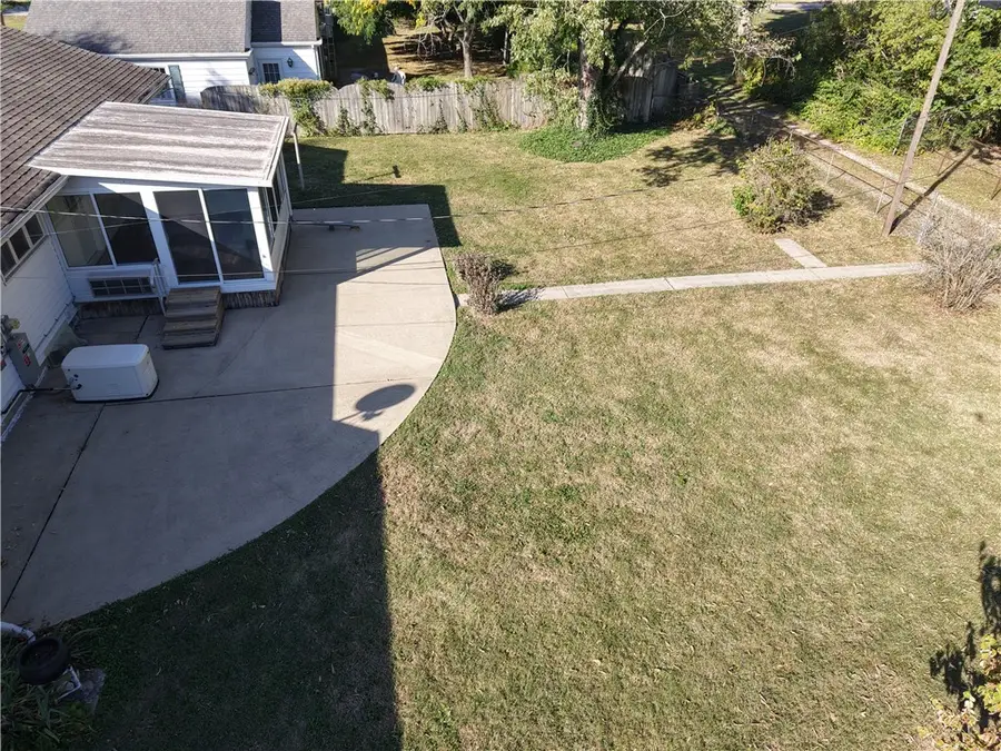 815 Long Street, Shelbyville, IL 62565 - #3