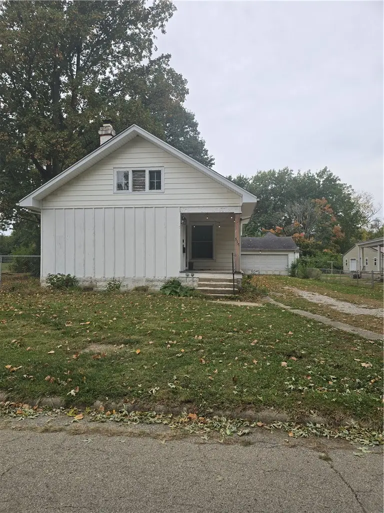 517 Vance Street, Paris, IL 61944 - #2