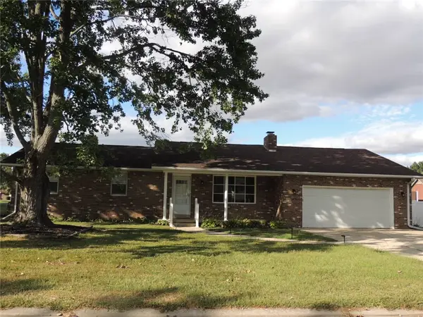 900 Park Hills Drive, Effingham, IL 62401