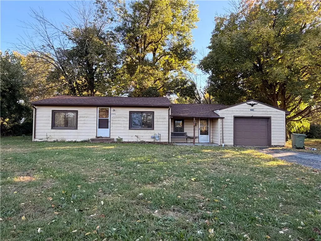 3943 Center Street, Decatur, IL 62526 - #1