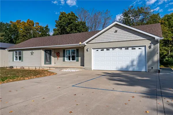 137 S Shores, Sullivan, IL 61951