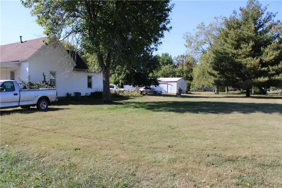 401 S Spruce Street, Strasburg, IL 62465 - #2