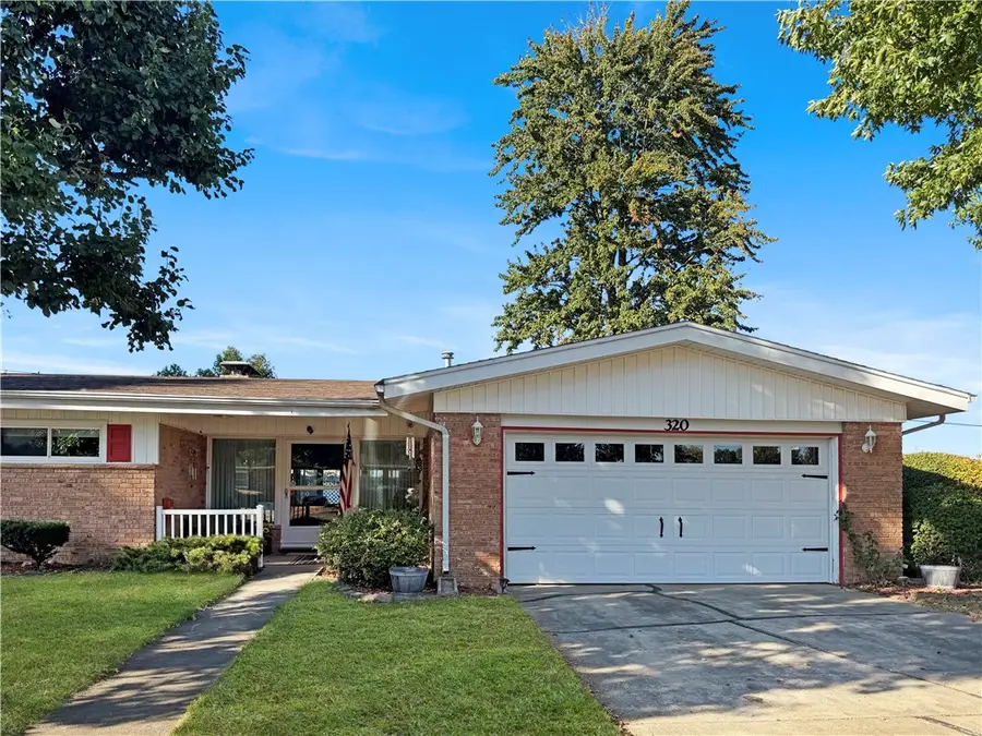 320 Crestview Drive, Mattoon, IL 61938 - #2