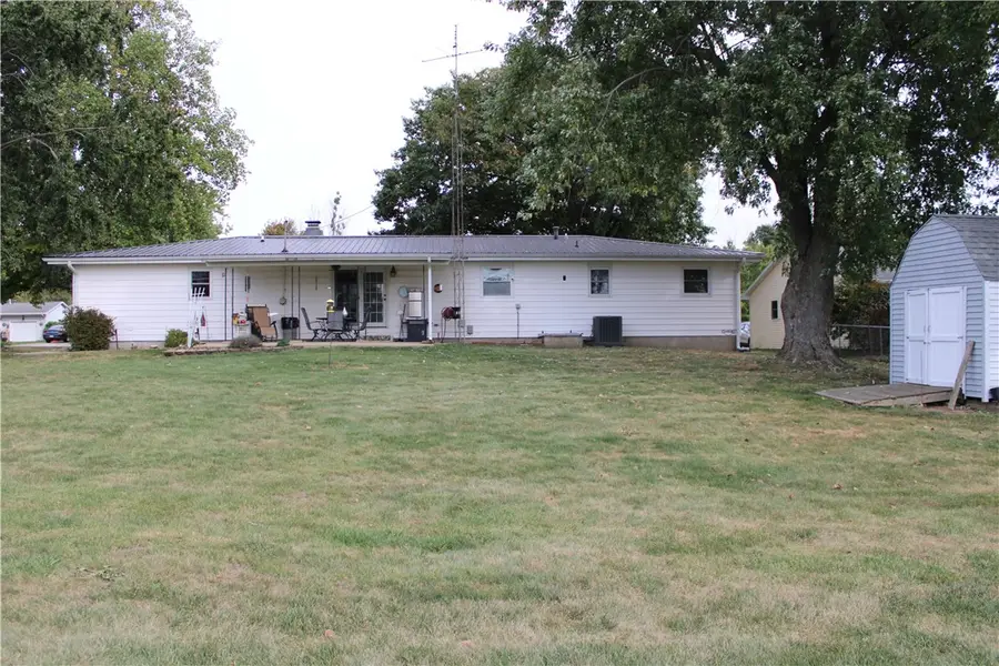 1028 W Northland Drive, Shelbyville, IL 62565 - #3