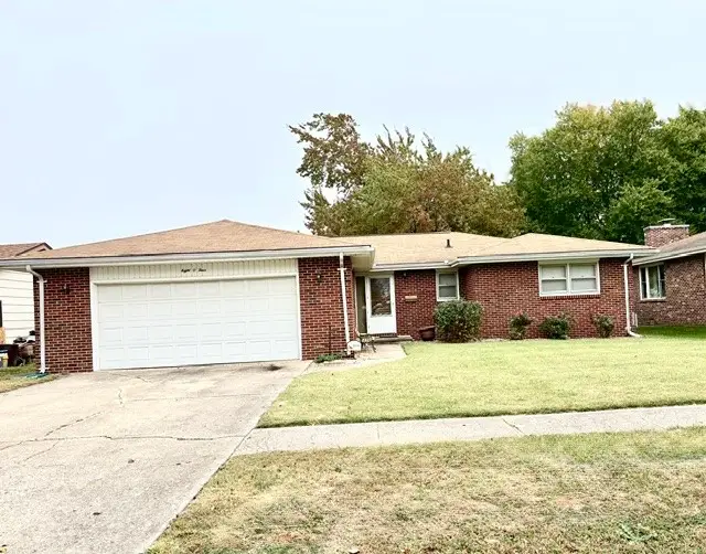 804 N 32nd Street, Mattoon, IL 61938 - #1